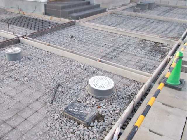 駐車場の外構工事は業者へ依頼しよう！工事の手順・DIYとの違いについて