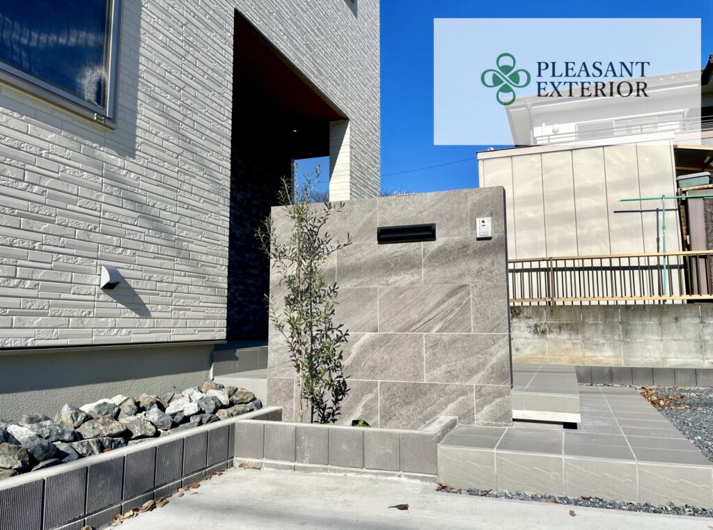 エクステリア・外構工事/タイル門柱（埼玉県深谷市）